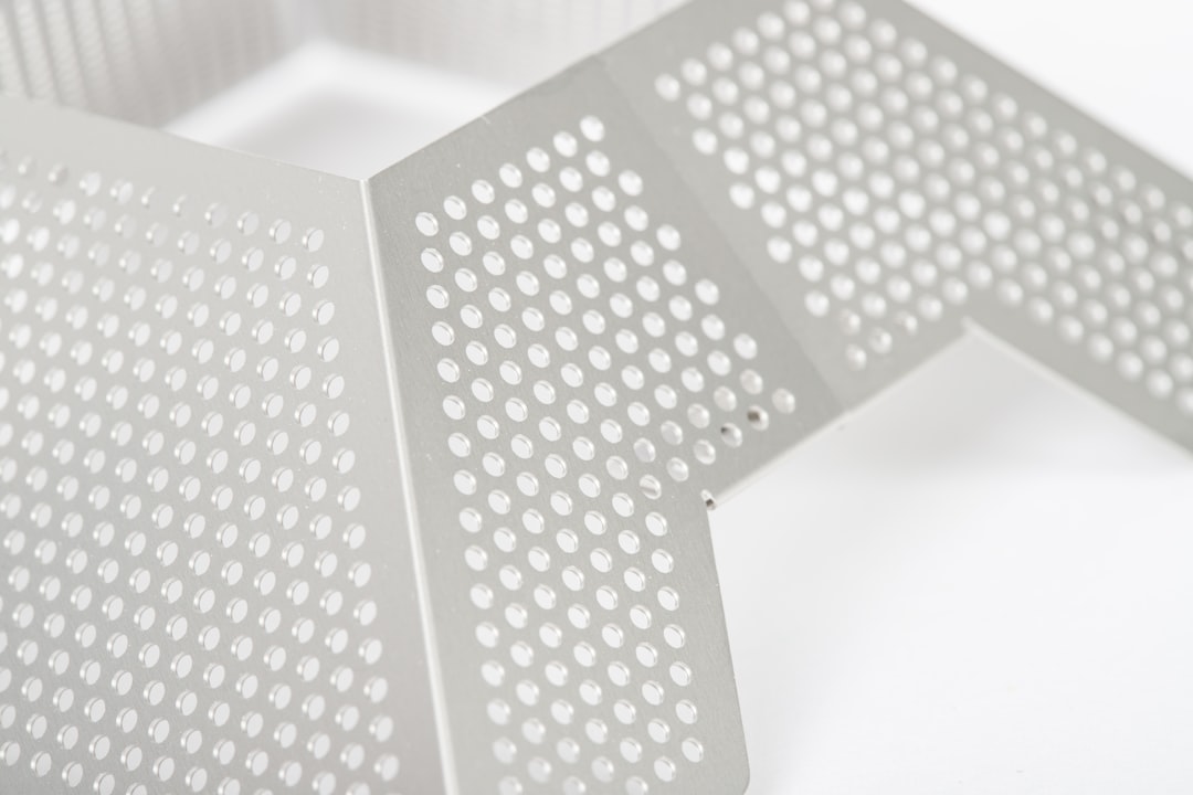 Photo programmable metamaterials